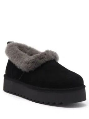 UGG® Nita Genuine Shearling Slipper (Women), Black, Size 10, NWT